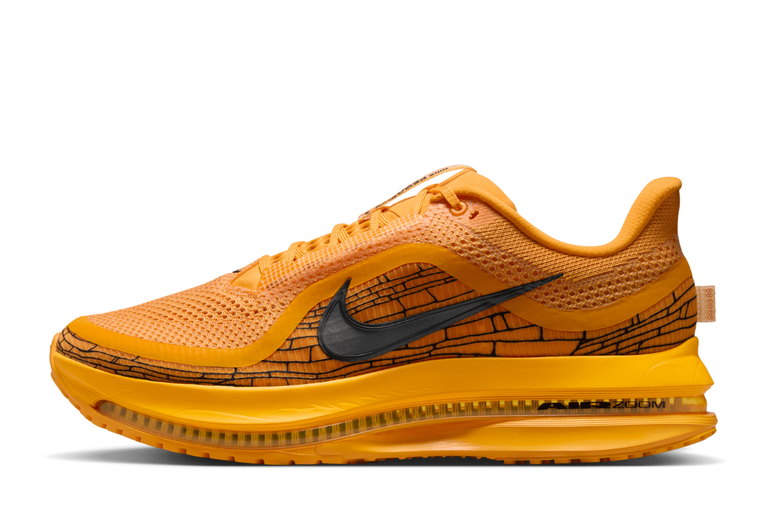 Nike Pegasus Premium LV8 Running Shoes :University Gold Laser
