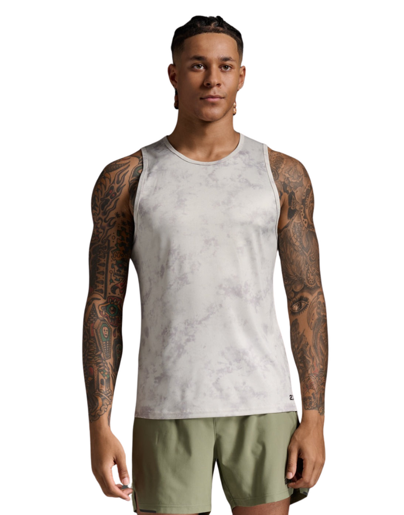 Men's 2XU Aero Running Tank Top :Carbon | Moon