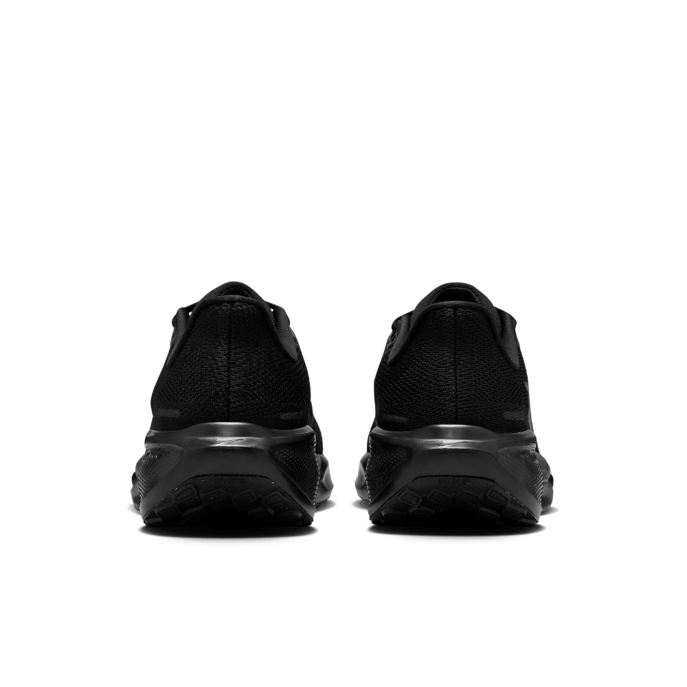 womens nike shoes with black soles