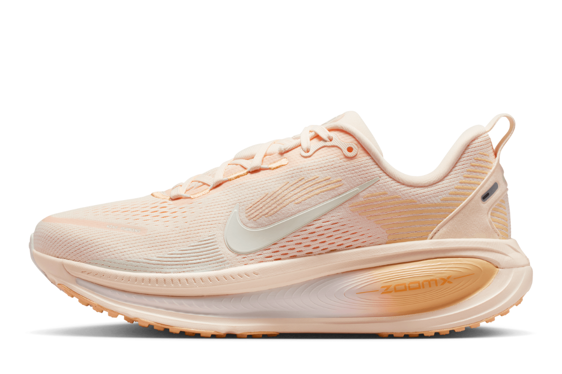 Women's Nike Vomero 18 Running Shoes :Guava Ice | Orange Chalk