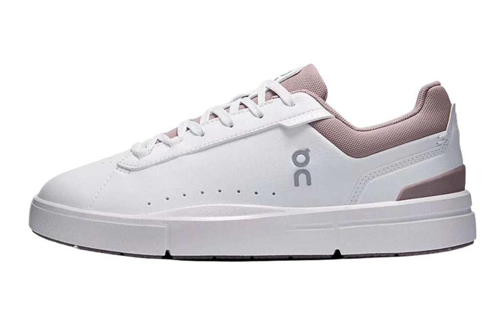 The Roger Advantage 1 Women's :White | Heron