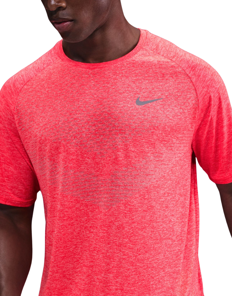 Men's Dri-FIT ADV Short-Sleeve Stride Running Top :Burgundy Crush