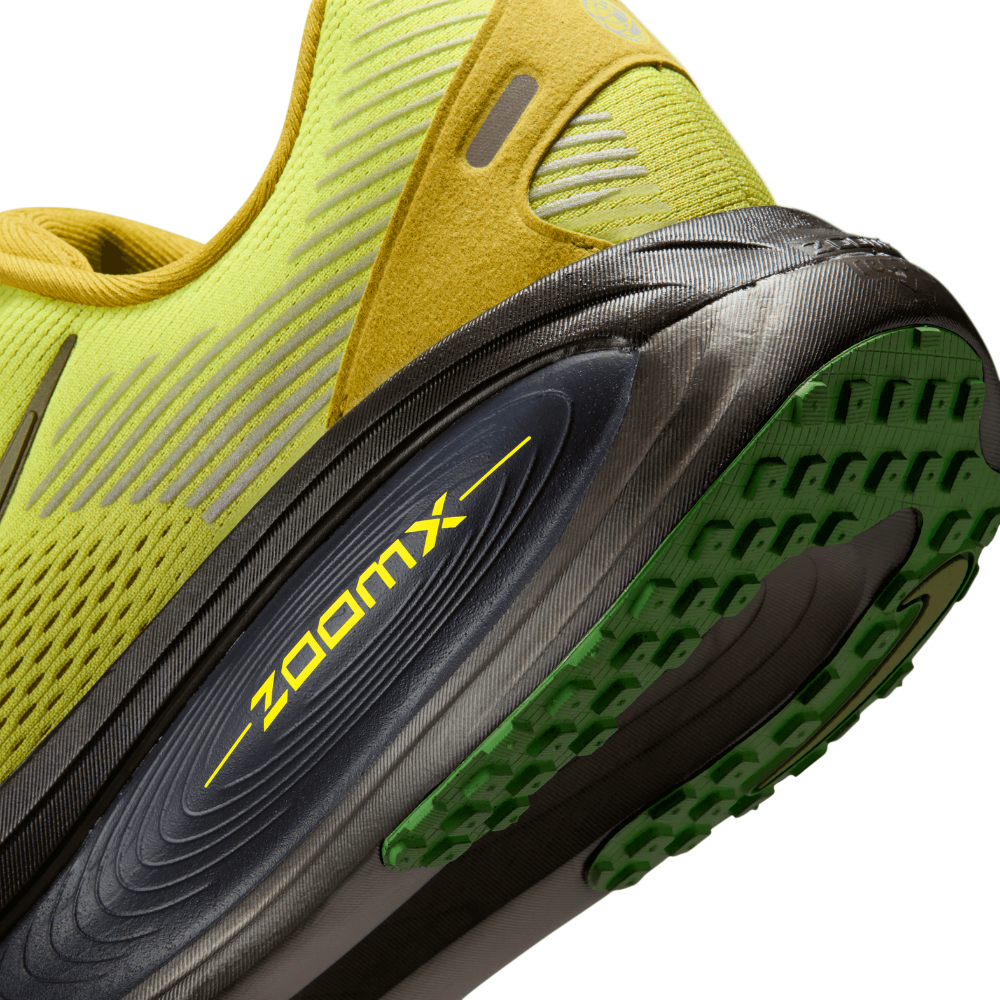 Nike Vomero 18 SE Running Shoe :Sonic Yellow | Dark Hazel – iRUN
