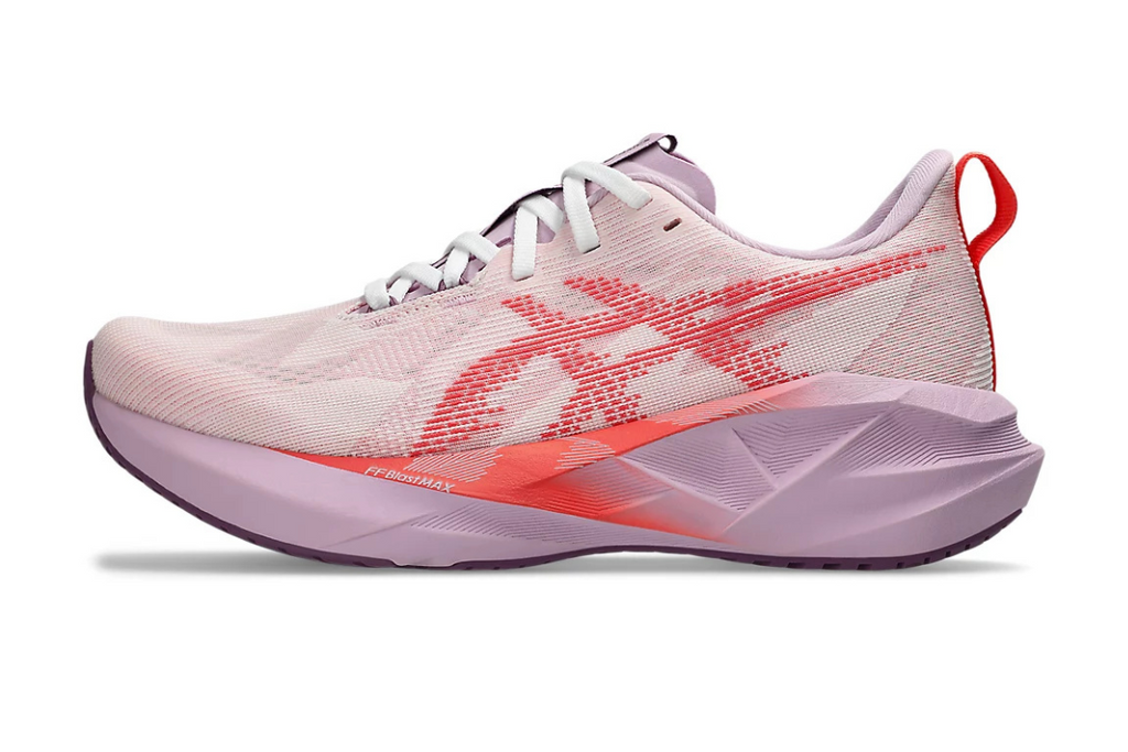 Novablast 5 Women's: White I Coral Reef