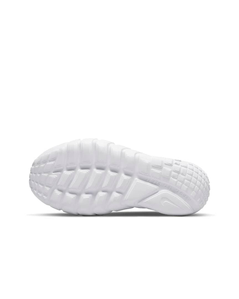 White nike clearance roshe kids