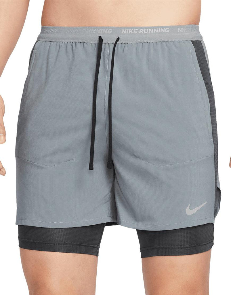Nike Men's DriFIT Stride Hybrid Running Shorts :Smoke Grey - iRUN Singapore